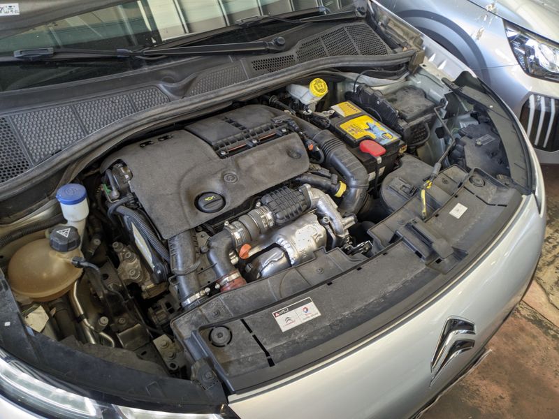 Citroen C4 Cactus 1.6 Blue-HDi Shine — zdjęcie 8