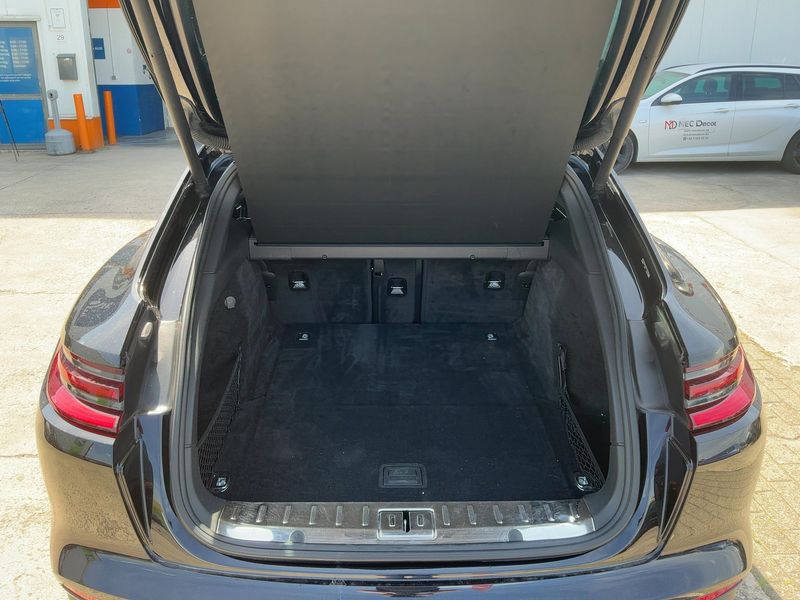 Porsche Panamera Sport Turismo 4 — zdjęcie 10
