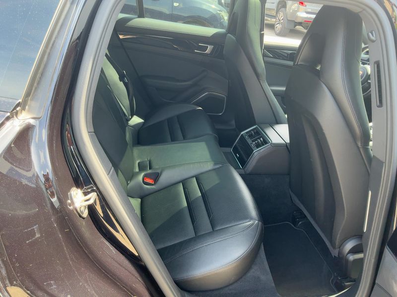 Porsche Panamera Sport Turismo 4 — zdjęcie 14