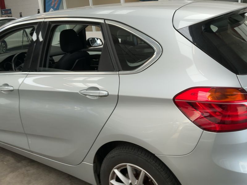 BMW 2er 218d Active Tourer Lounge — zdjęcie 3