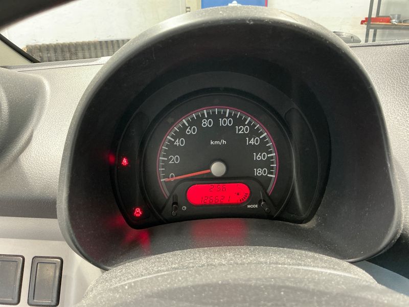 Nissan Pixo 1.0 Acenta — zdjęcie 4
