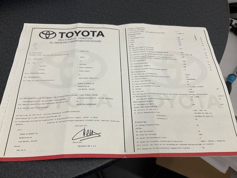 Toyota Avensis 1.8 Life — zdjęcie 16