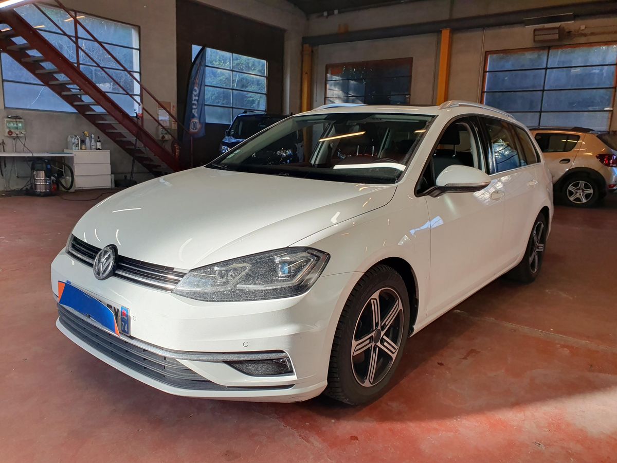 Volkswagen Golf 2017 — photo 1