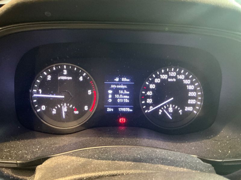 Hyundai Tucson 1.6 CRDi Maxx 2WD 2021 – снимка 18