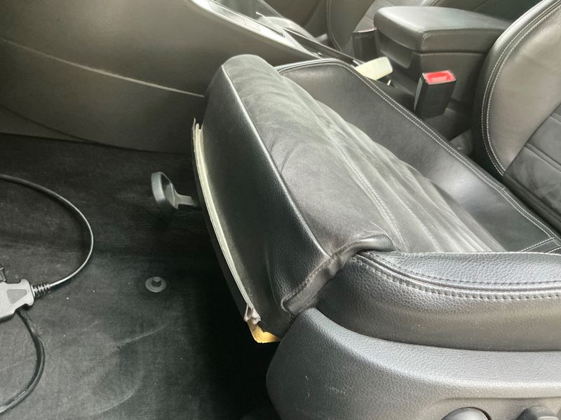 Volkswagen Passat CC 2.0 TDI 2010 – снимка 33
