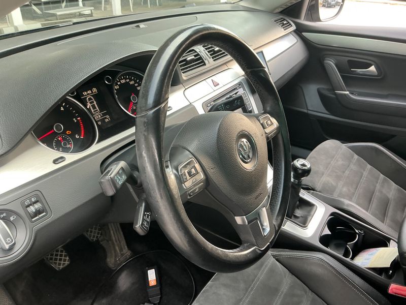Volkswagen Passat CC 2.0 TDI 2010 – снимка 35