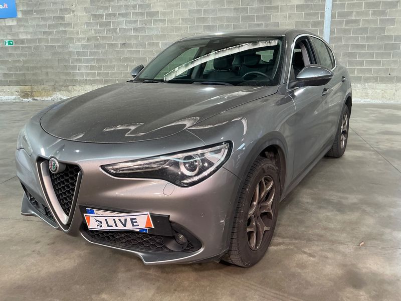 Alfa Romeo Stelvio 2.2 JTDM Super Q4 — zdjęcie 1