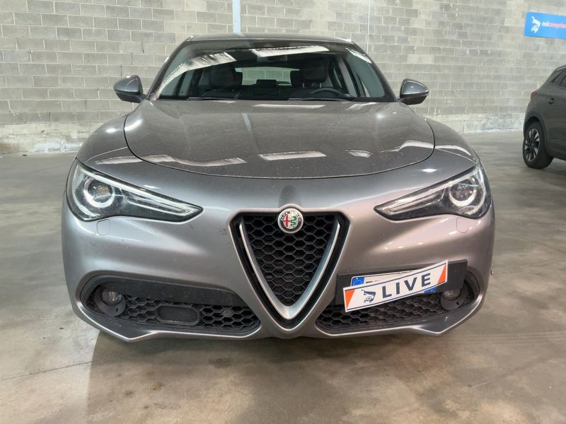 Alfa Romeo Stelvio 2.2 JTDM Super Q4 — zdjęcie 9