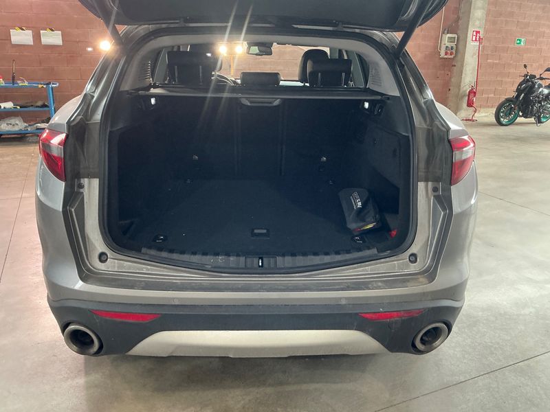 Alfa Romeo Stelvio 2.2 JTDM Super Q4 — zdjęcie 10