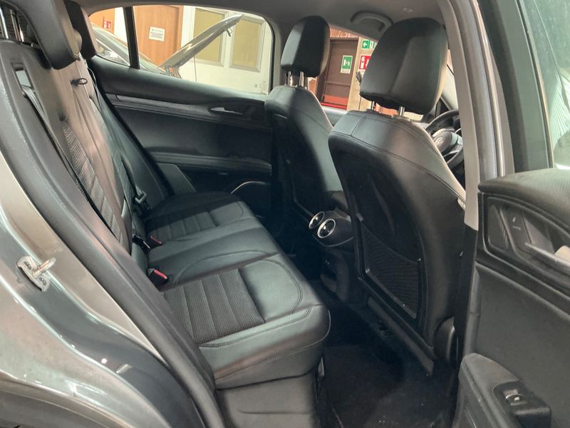 Alfa Romeo Stelvio 2.2 JTDM Super Q4 — zdjęcie 14