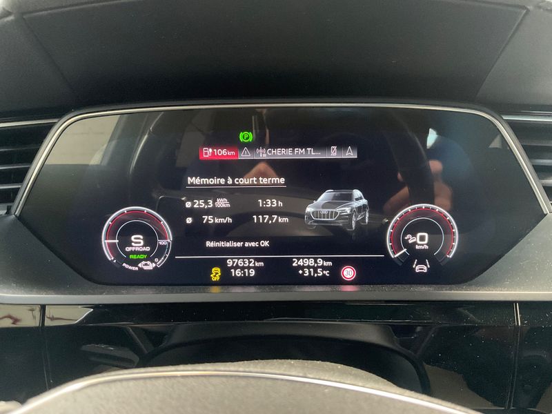 Audi e-tron Sportback 55 quattro S line — zdjęcie 13