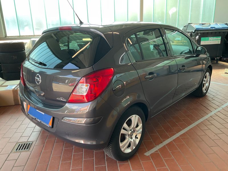 Opel Corsa 1.4 Edition 2014 – снимка 2