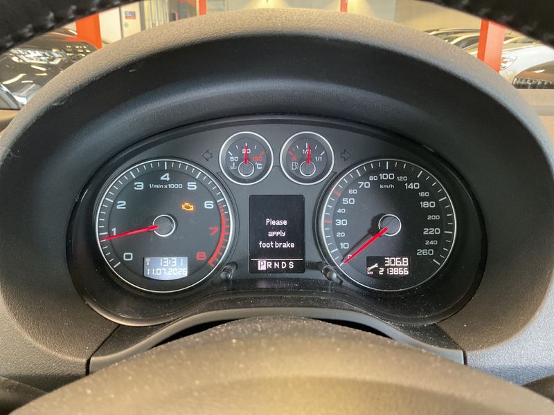 Audi A3 1.8 TFSI Ambition — zdjęcie 4