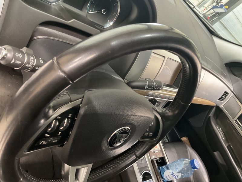 Jaguar XF 2.2 D Eco 2015 – снимка 30