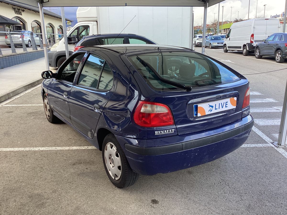 Renault Megane 2002 — photo 13
