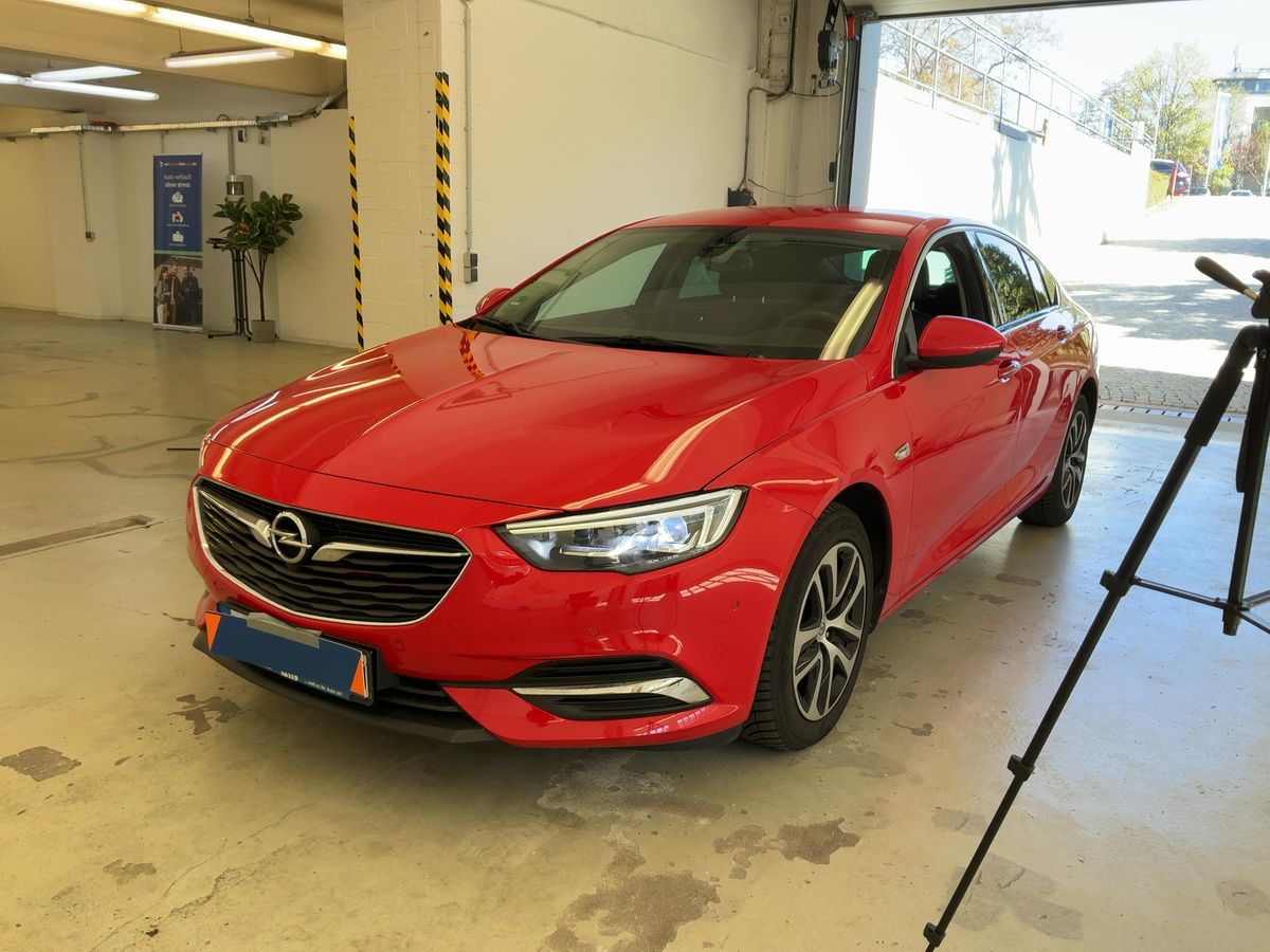 Opel Insignia 2017 — photo 1