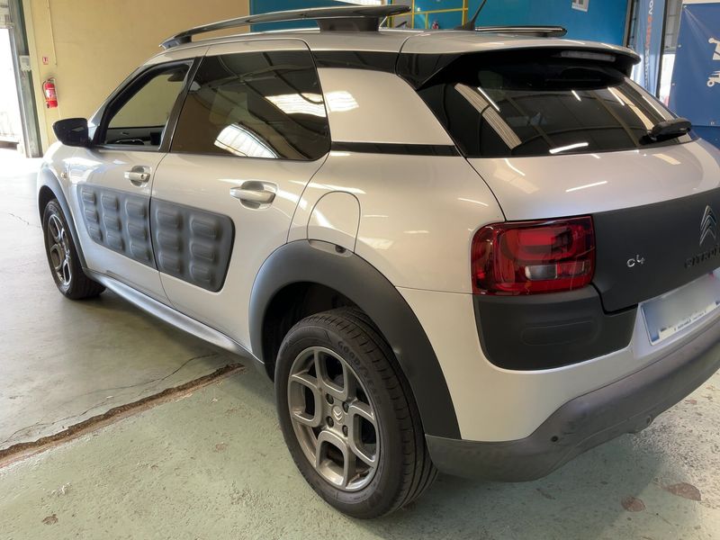 Citroen C4 Cactus 1.2 e-THP Shine — zdjęcie 3