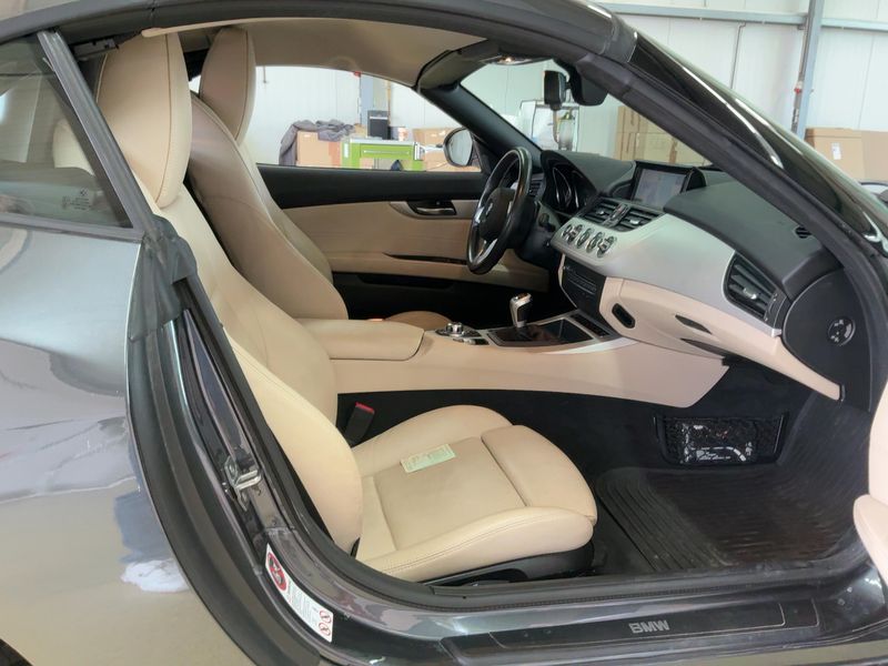 BMW Z4 sDrive 20i — zdjęcie 11