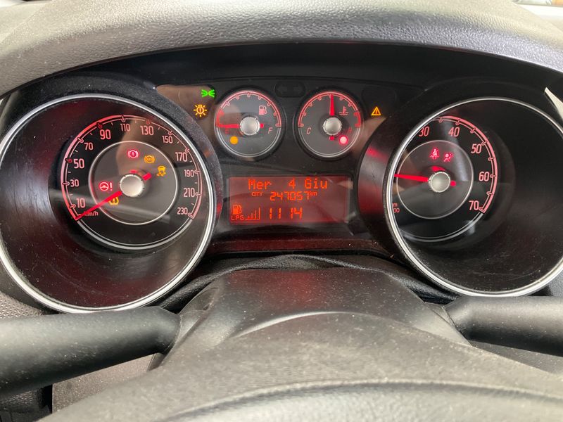 Fiat Punto 1.4 Easy Power LPG Street — zdjęcie 4