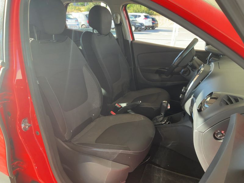 Renault Captur 1.5 dCi Intens 2014 – снимка 16