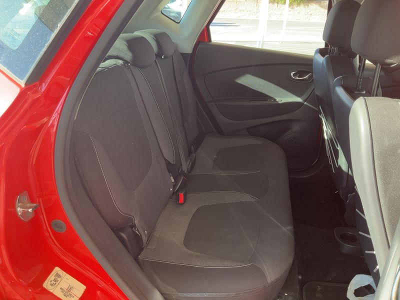 Renault Captur 1.5 dCi Intens 2014 – снимка 19