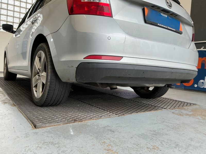 Skoda Rapid Spaceback 1.6 TDI Drive 2015 – снимка 50