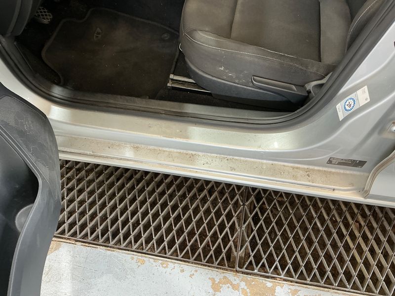 Skoda Rapid Spaceback 1.6 TDI Drive 2015 – снимка 25