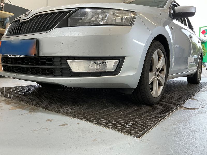 Skoda Rapid Spaceback 1.6 TDI Drive 2015 – снимка 59