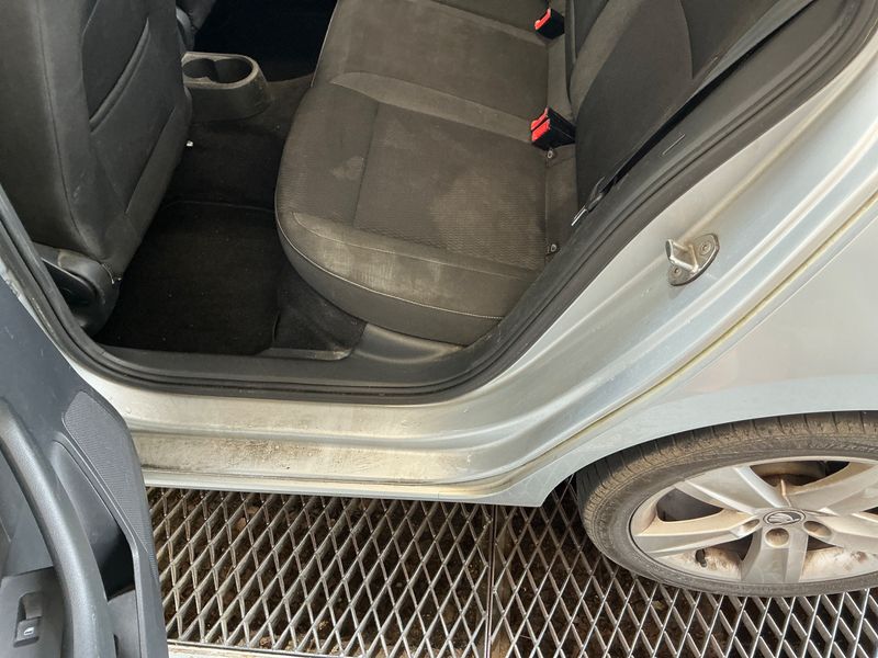 Skoda Rapid Spaceback 1.6 TDI Drive 2015 – снимка 40