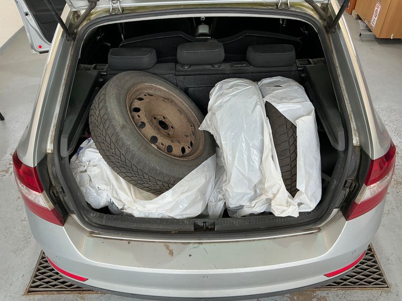 Skoda Rapid Spaceback 1.6 TDI Drive 2015 – снимка 35