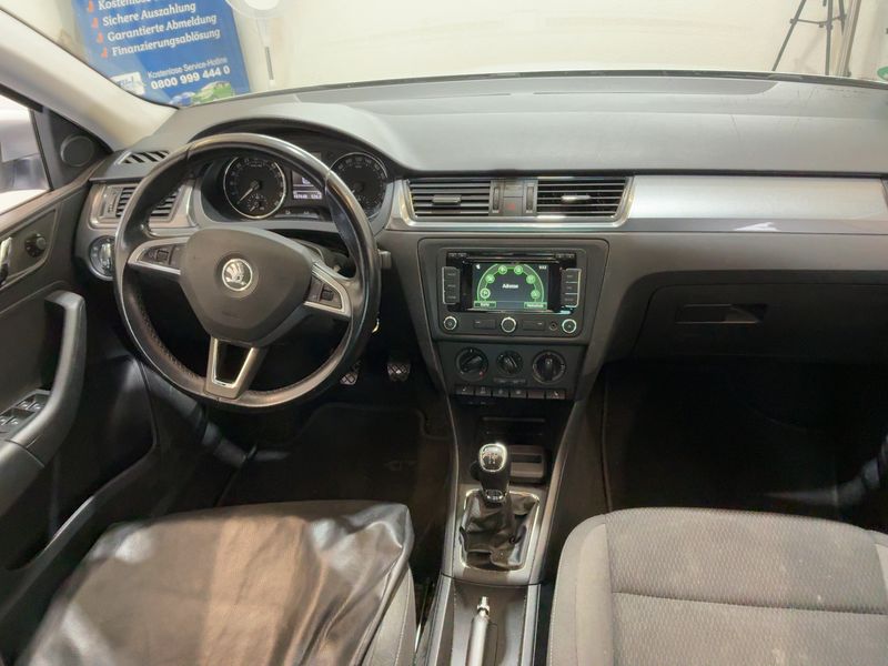 Skoda Rapid Spaceback 1.6 TDI Drive — zdjęcie 12