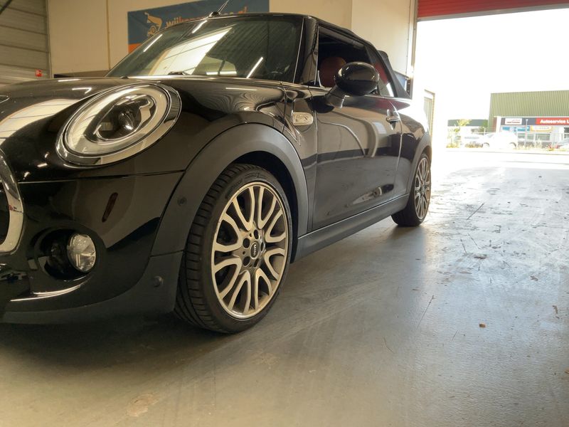 MINI Cabrio Cooper S — zdjęcie 2