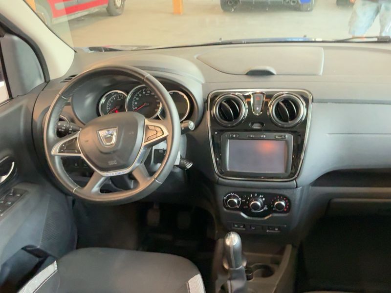 Dacia Lodgy 1.2 TCe Stepway — zdjęcie 12