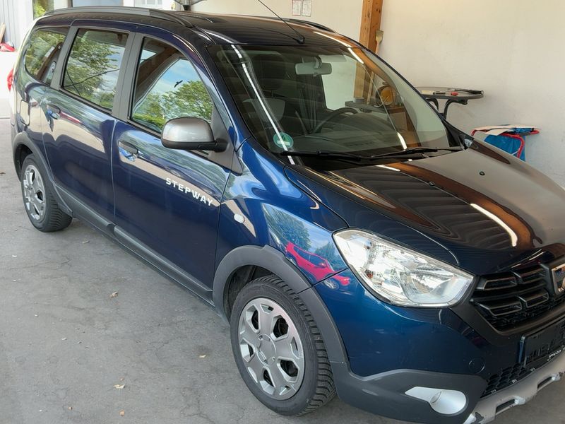 Dacia Lodgy 1.2 TCe Stepway — zdjęcie 8