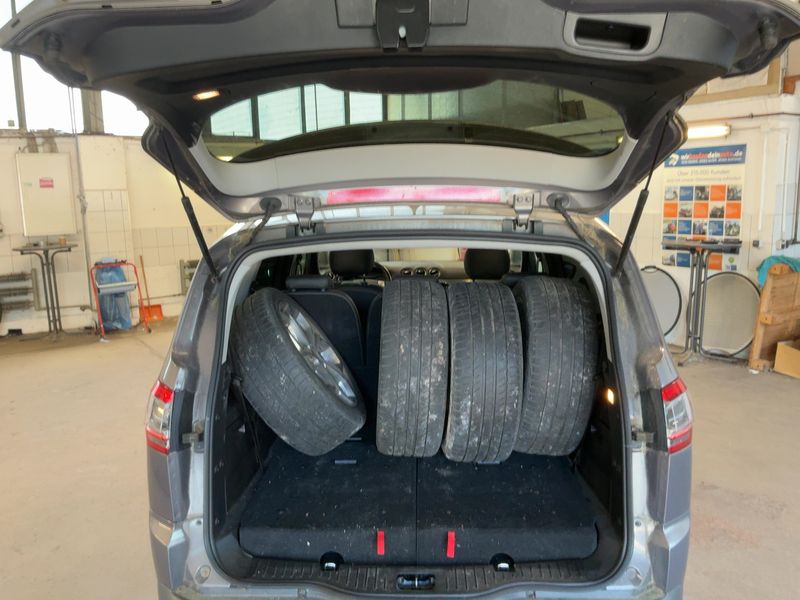 Ford S-Max 2.2 TDCi Titanium 2014 – снимка 16