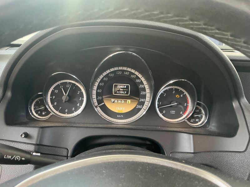 Mercedes-Benz E-Klasse E 350 CDI BlueEfficiency Elegance — zdjęcie 13
