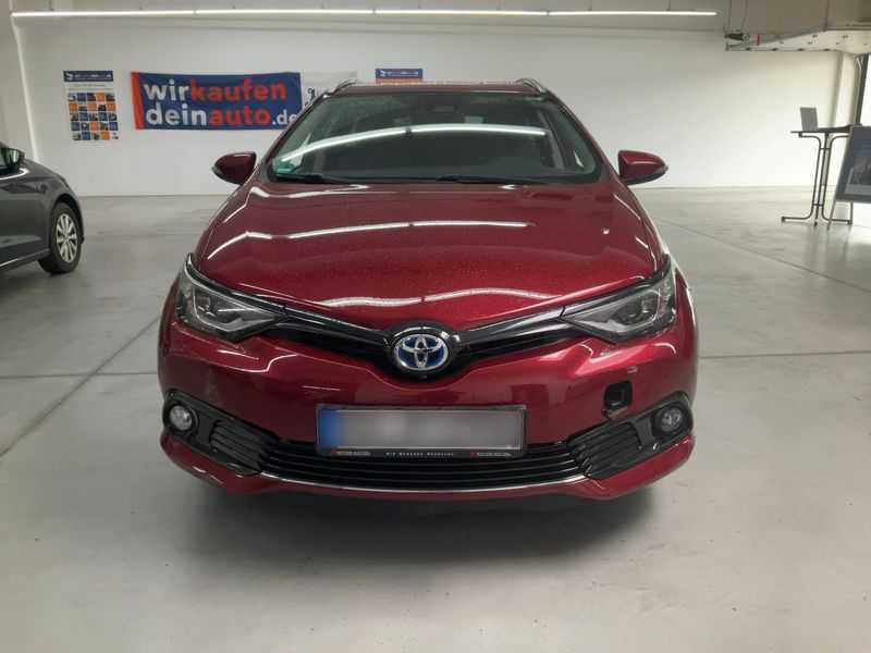 Toyota Auris Touring Sports 1.8 Hybrid Team D — zdjęcie 9