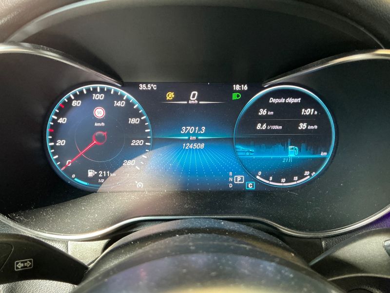 Mercedes-Benz GLC-Klasse GLC 300 d 4Matic AMG Line — zdjęcie 13