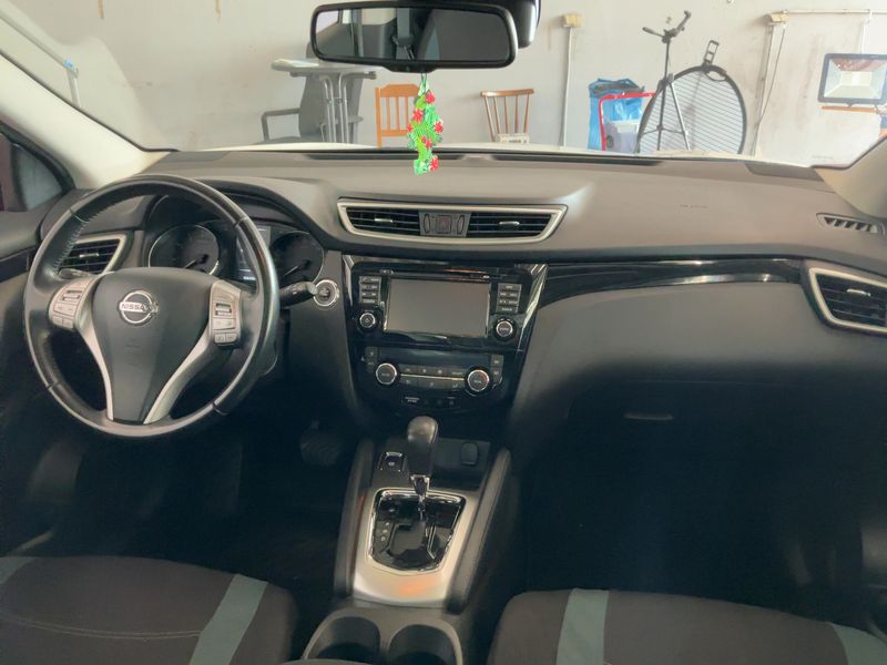Nissan Qashqai 1.2 N-Connecta — zdjęcie 12