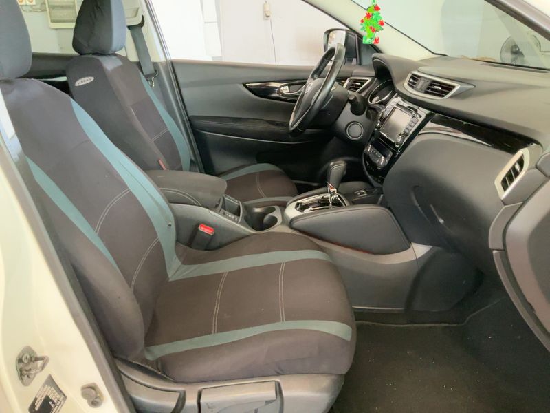Nissan Qashqai 1.2 N-Connecta — zdjęcie 11