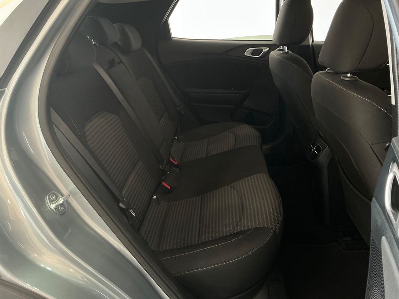 Kia XCeed 1.0 TGDI Edition 7 — zdjęcie 14