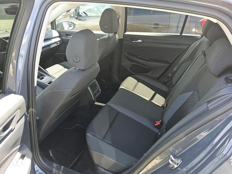 Volkswagen Golf VIII 1.5 TSI ACT Active — zdjęcie 11