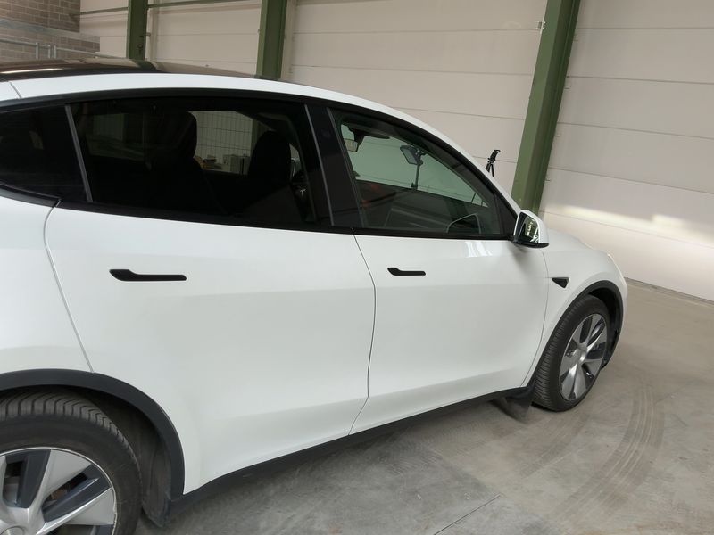 Tesla Model Y Max Range Dual AWD AWD — zdjęcie 7