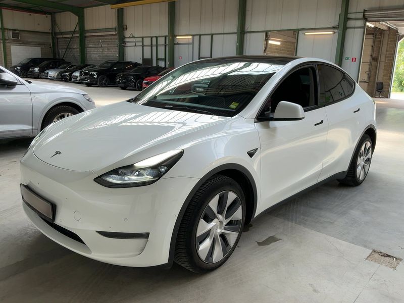 Tesla Model Y Max Range Dual AWD AWD