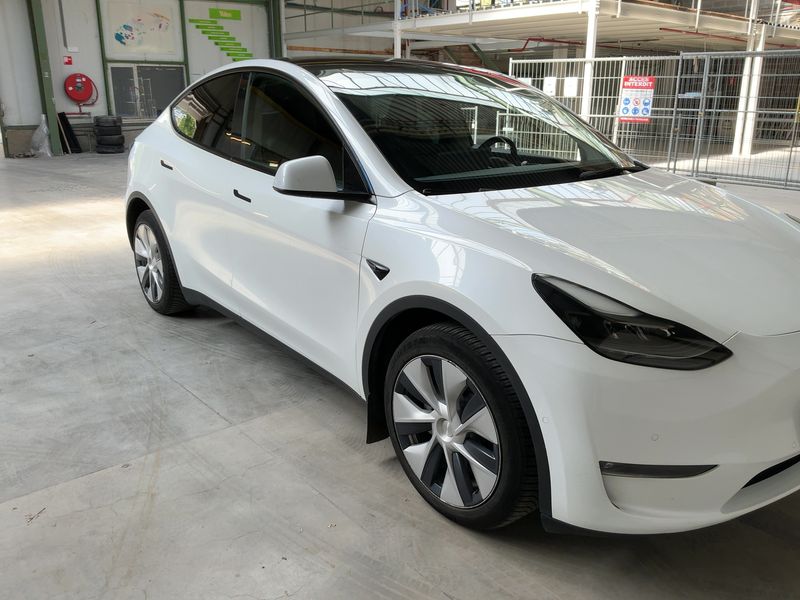 Tesla Model Y Max Range Dual AWD AWD — zdjęcie 8