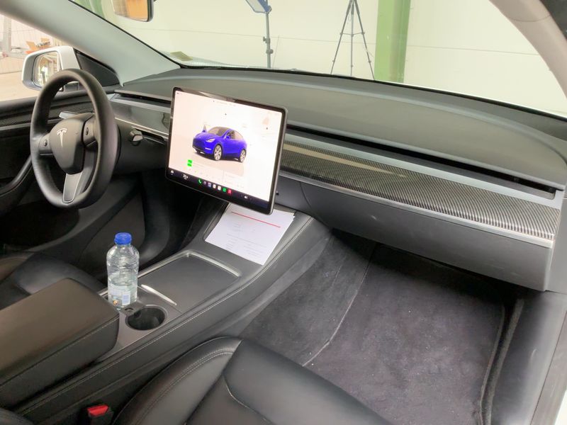Tesla Model Y Max Range Dual AWD AWD — zdjęcie 12
