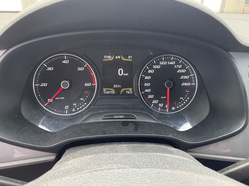 Seat Leon 2.0 TDI I-Tech — zdjęcie 13