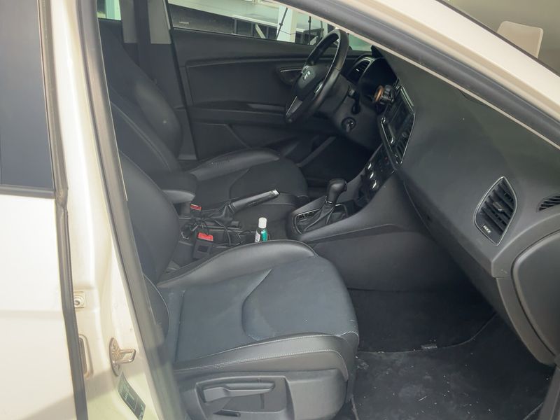 Seat Leon 2.0 TDI I-Tech — zdjęcie 11