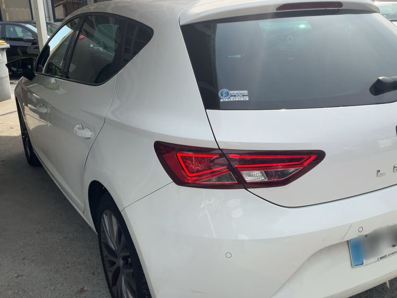 Seat Leon 2.0 TDI I-Tech — zdjęcie 3