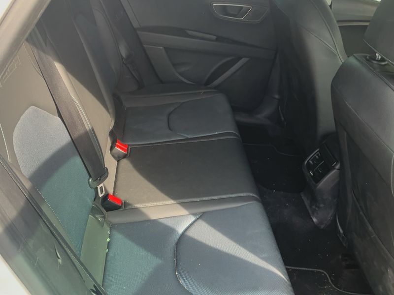 Seat Leon 2.0 TDI I-Tech — zdjęcie 14